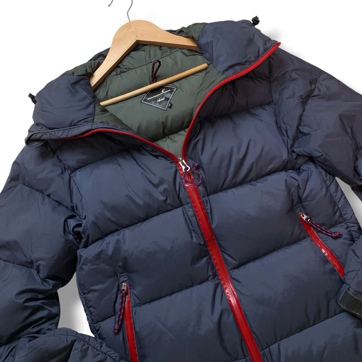 【美品】URBAN RESEARCH×NANGA アーバンリサーチ ナンガ ダウンジャケット フェザー フード 肉厚 極暖 ネイビー メンズ アウター Mサイズ_画像4
