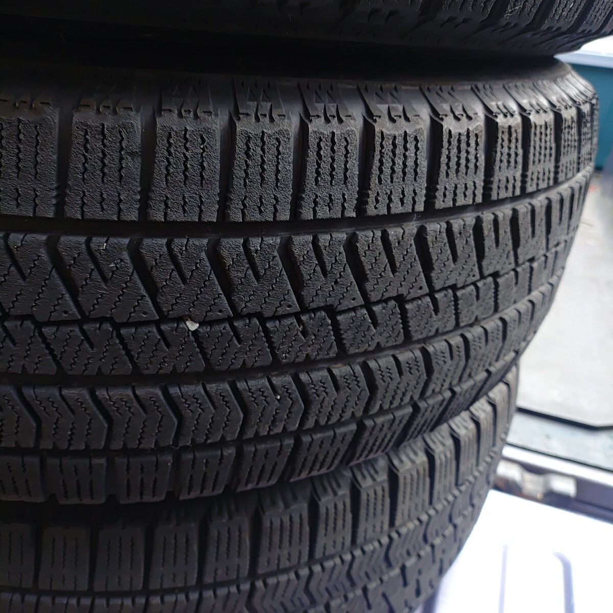 ブリジストン BRIDGESTONE BLIZZAK VRX2 ブリザック 215/65R16 2022年 ハイエース キャラバン_画像4