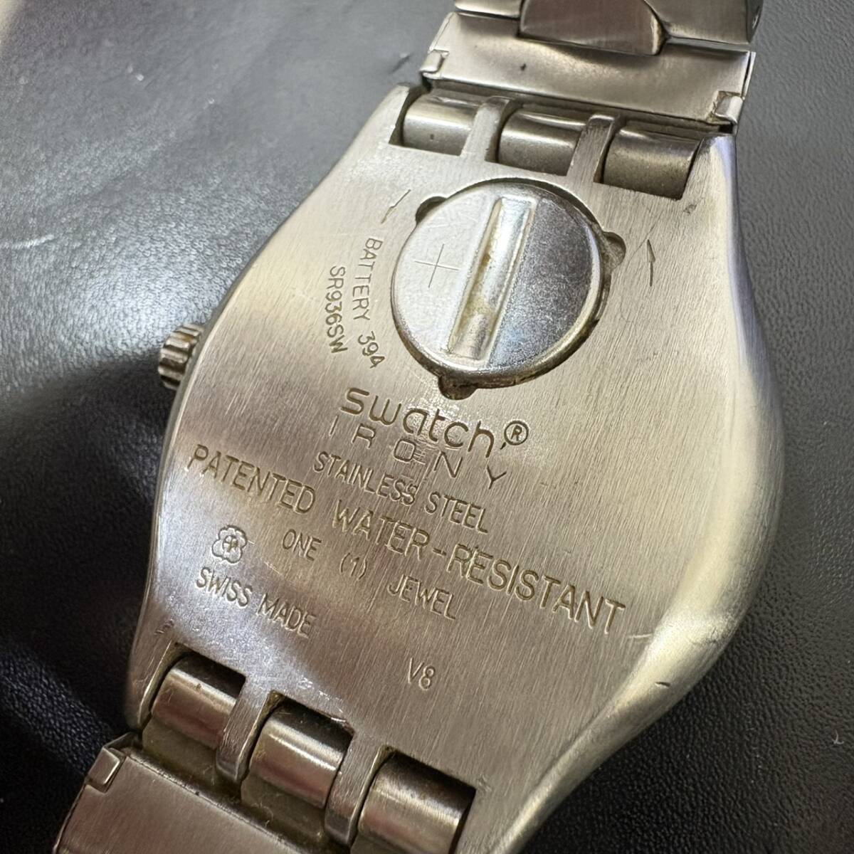 15917 スウォッチ アイロニー クォーツ 腕時計 シルバー_画像5