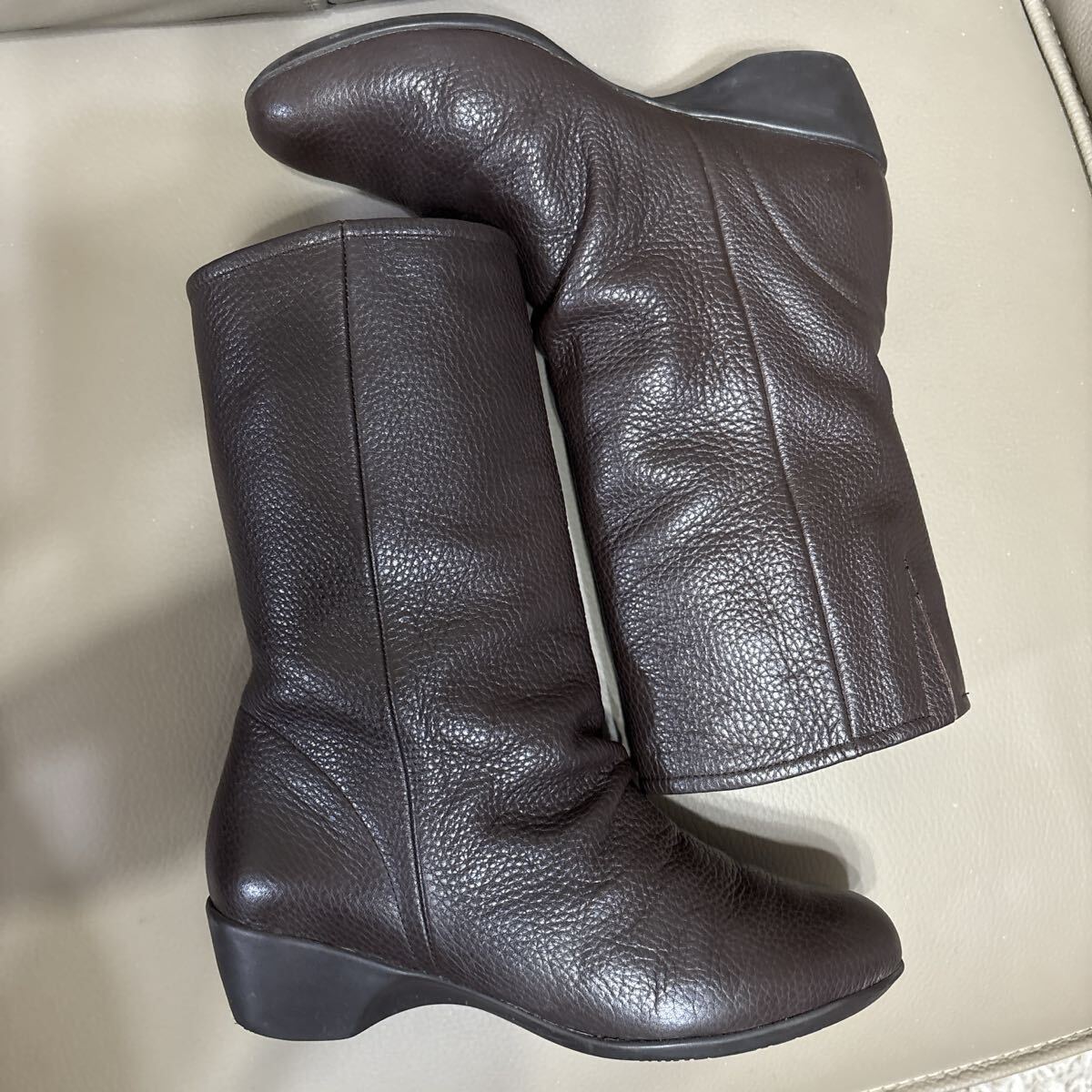 百貨店購入【fitfit】フィットフィット★ミディアム　ショートブーツ　ブラウン　23.5cm_画像8