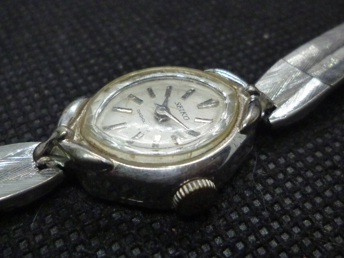 K25163) 中古 腕時計 セイコー 17石 手巻き SEIKO DISHOCK17J 21-7330 未稼働 ジャンク品 ※発送ゆうパケットポストmini_画像2