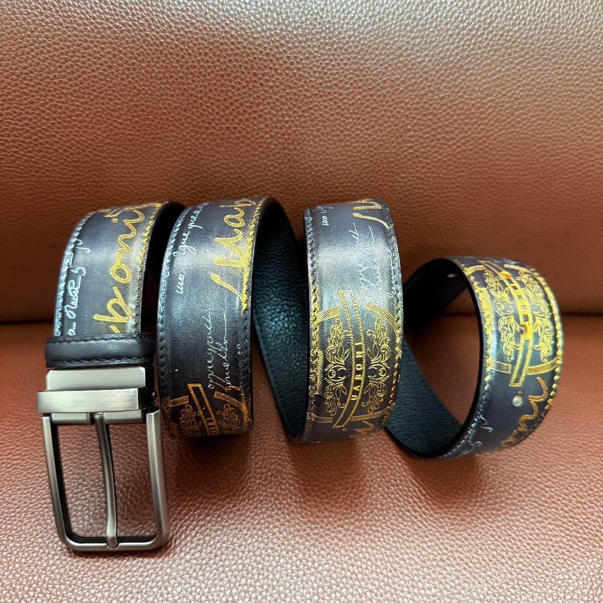 貴重品 EU製 定価9万◆UABONI*ユアボニ*幻のパティーヌ*ベルト◆本革 カーフスキン 手染 ゴールデン 調節可能 ビジネス 紳士 ベルルッティ_画像4
