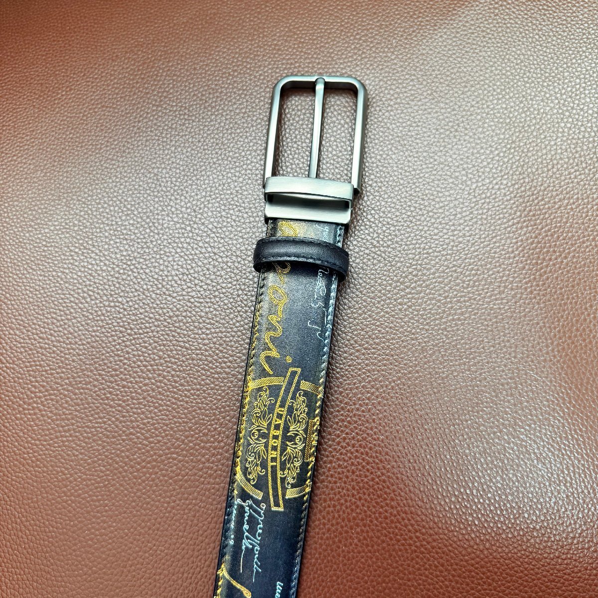 貴重品 EU製 定価9万◆UABONI*ユアボニ*幻のパティーヌ*ベルト◆本革 カーフスキン 手染 ゴールデン 調節可能 ビジネス 紳士 ベルルッティ_画像7