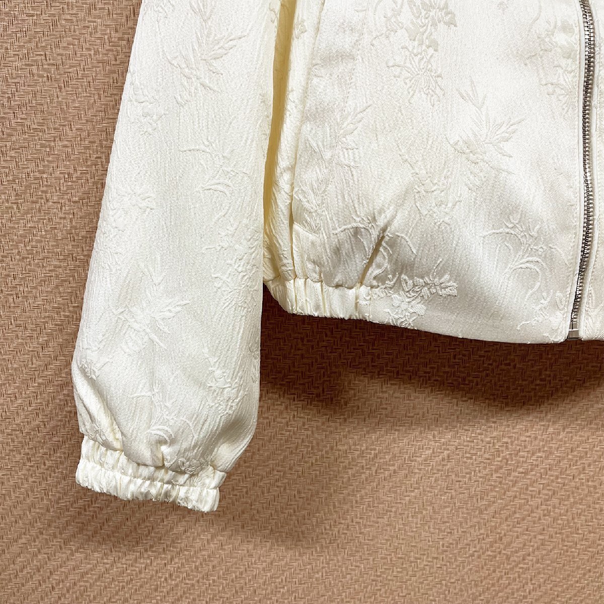 上品ヨーロッパ製※定価6万◆ブルガリア発※RISELIN ジャケット 滑らか 花柄 英字 ショート丈 アウター カジュアル レディース 秋冬 M/46_画像7