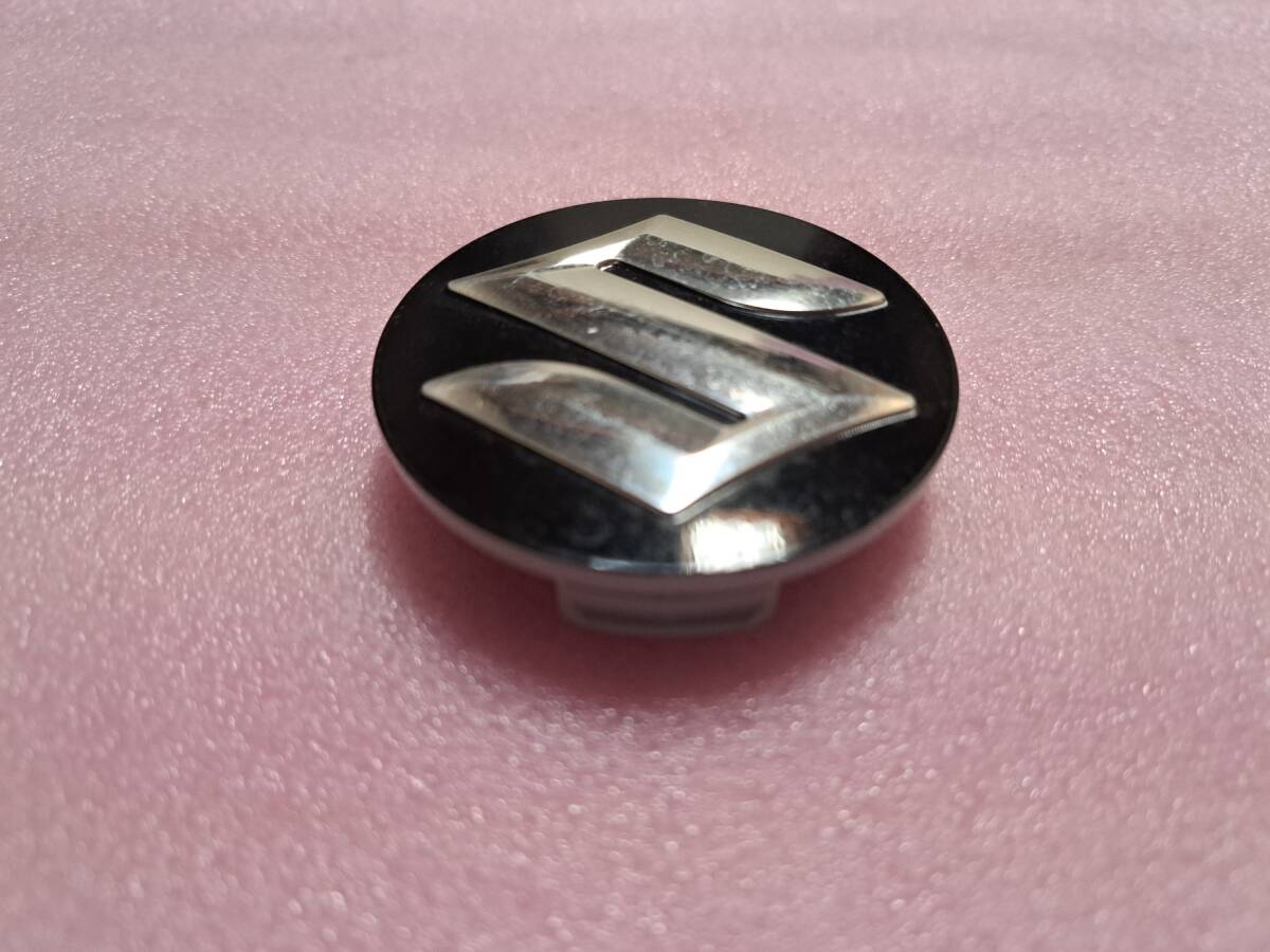 【良品/1個】　スズキ　純正　センターキャップ　ブラック　外径約54mm　1個_画像2