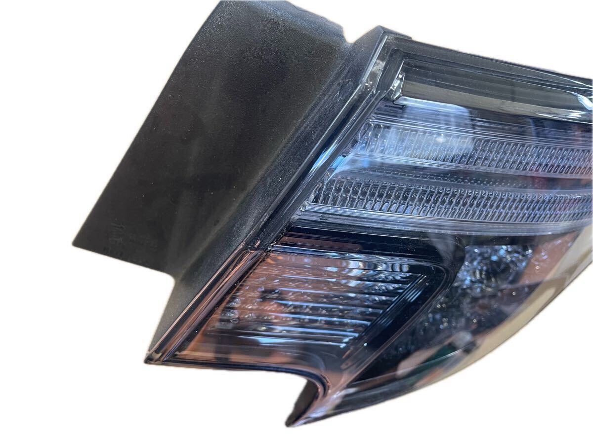 トヨタ 純正 マークX 《 GRX130 》 右テールランプ_画像2