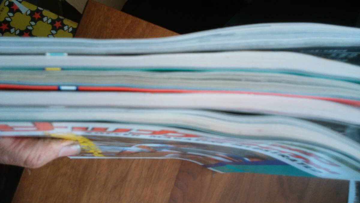 サッカー雑誌『サッカーマガジン　イラストレイテッド　２・３・４・７・８　5冊』1983年～　良好です　　Ⅵ２　_画像3