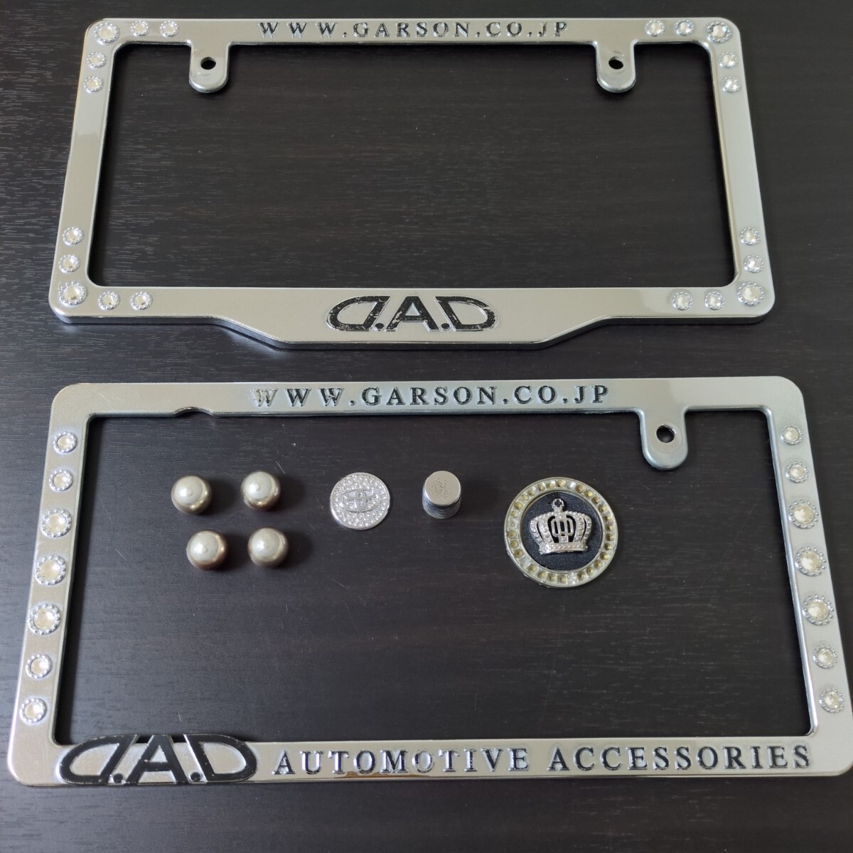 希少 DAD ナンバーフレーム ギャルソン D.A.D GARSON ライセンスフレーム クリスタル デーアーデー_画像1
