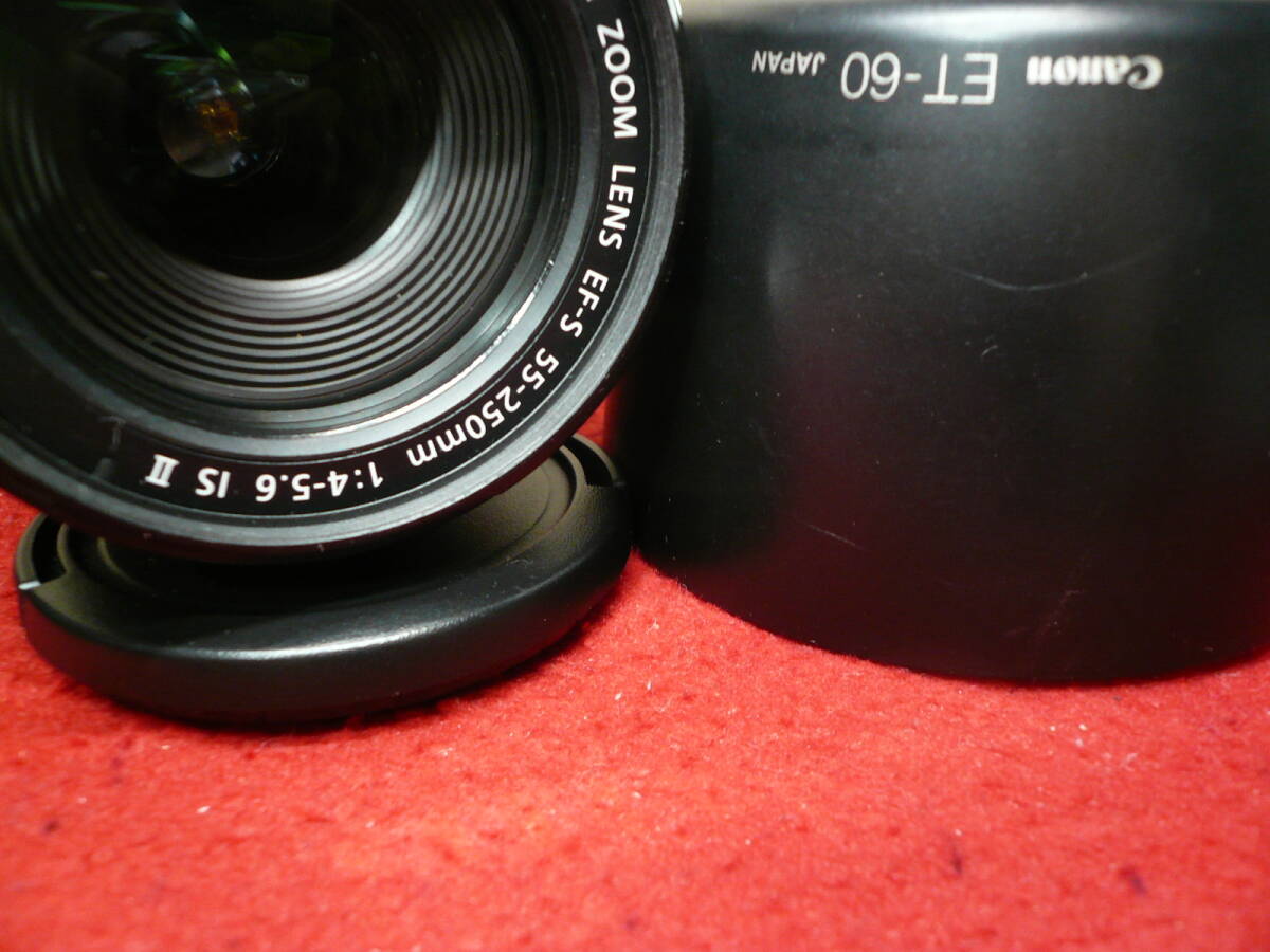 CANON EOS Kiss X5 ( примерно 1800 десять тысяч пикселей )+ двойной IS zoom (55mmISⅡ+250mmISⅡ). б/у товар (5498 Schott ) все, получен . сразу можно использовать 