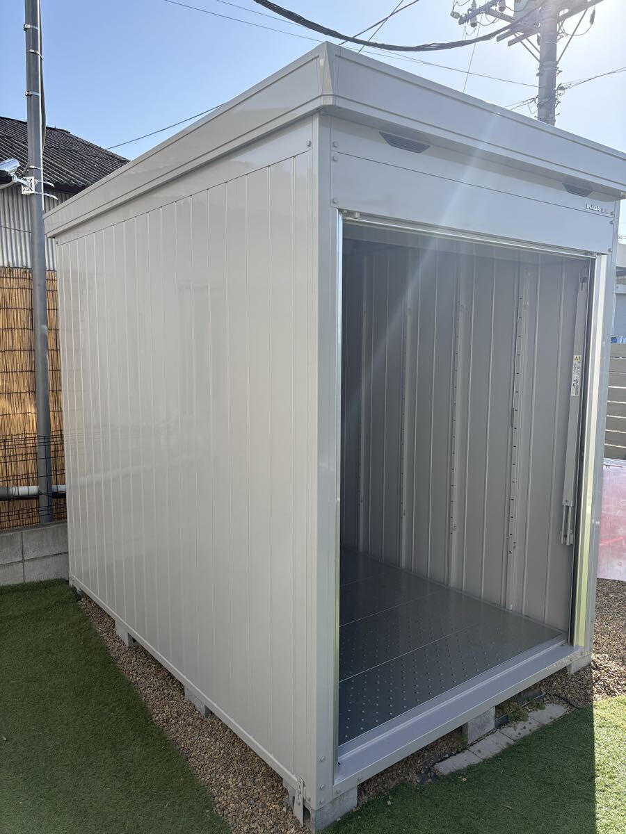 【綺麗☆2025年設置！埼玉】イナバ物置 バイクガレージ 横179×奥行263×高さ238cm FM-1826H 金属床 盗難防止バー スロープ 物置 収納 作業_画像4