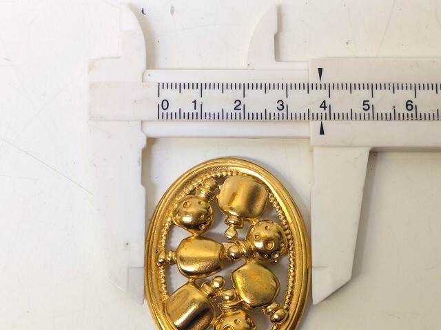 C2626-Y25-6632* Christian Dior Christian Dior брошь духи бутылка узор Gold цвет аксессуары текущее состояние товар 2*