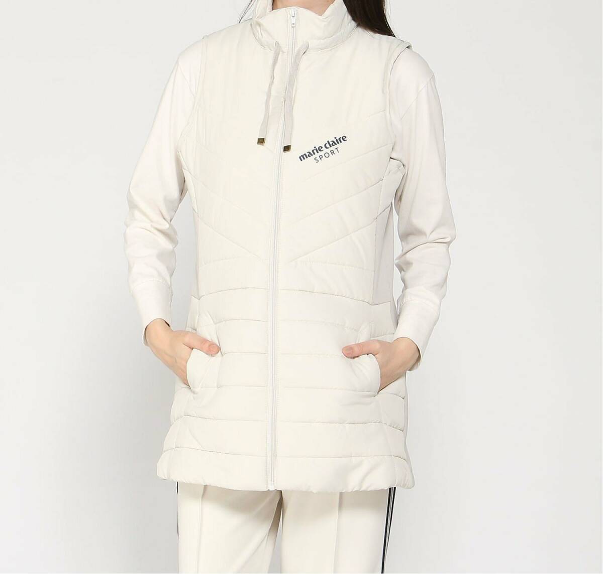 【Mサイズ】新品 マリクレールスポール ゴルフ 素材切替スタンドネック中綿ロングベスト チュニック丈 白 レディース ゴルフウェア_画像1