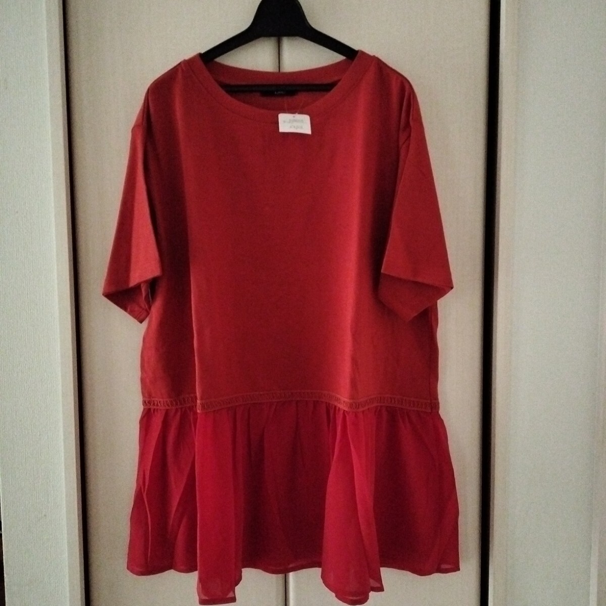 新品タグ付き【4L】 大きいサイズ SMILE LAND スマイルランド ニッセン 半袖カットソー チュニック　レディース　ミセス　重ね着にも　赤_画像1