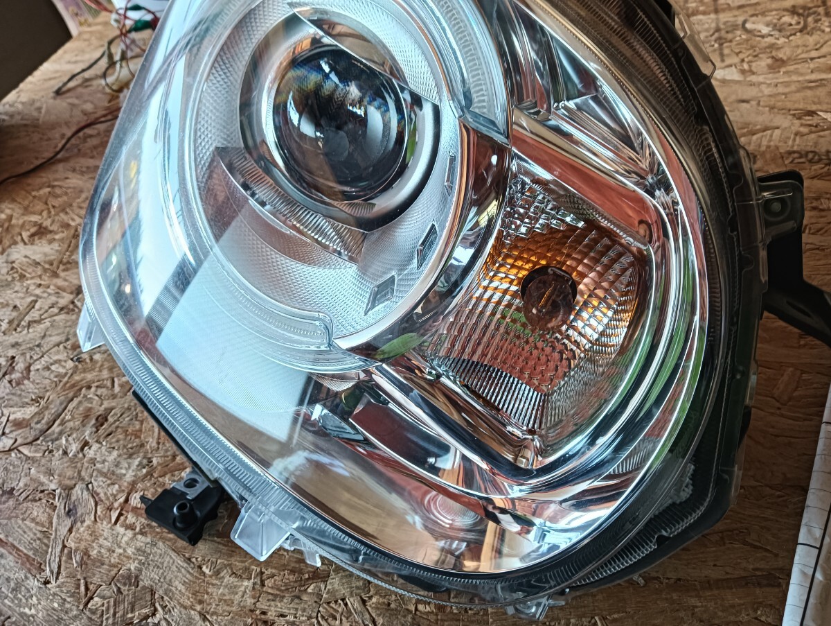 3915483■ LA800S ムーヴ キャンバス / ダイハツ純正 LEDヘッドライト 運転席側 ■ KOITO 100-69038 レベライザー 美品キズありLA810S 右側_画像7