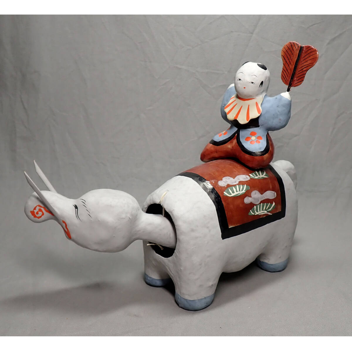 時代【古い三春人形 三春張子 首振り 象乗り唐子 高さ19.6cm 紙箱付】日本人形 郷土玩具 土人形 民芸品 伝統工芸 福島県 置物 和風 古民具_画像1