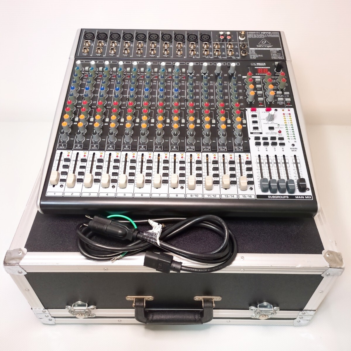 美品 Behringer アナログミキサー XENYX X2442USB 24チャンネル4バス 1ノブコンプ エフェクト USBオーディオインターフェース_画像1