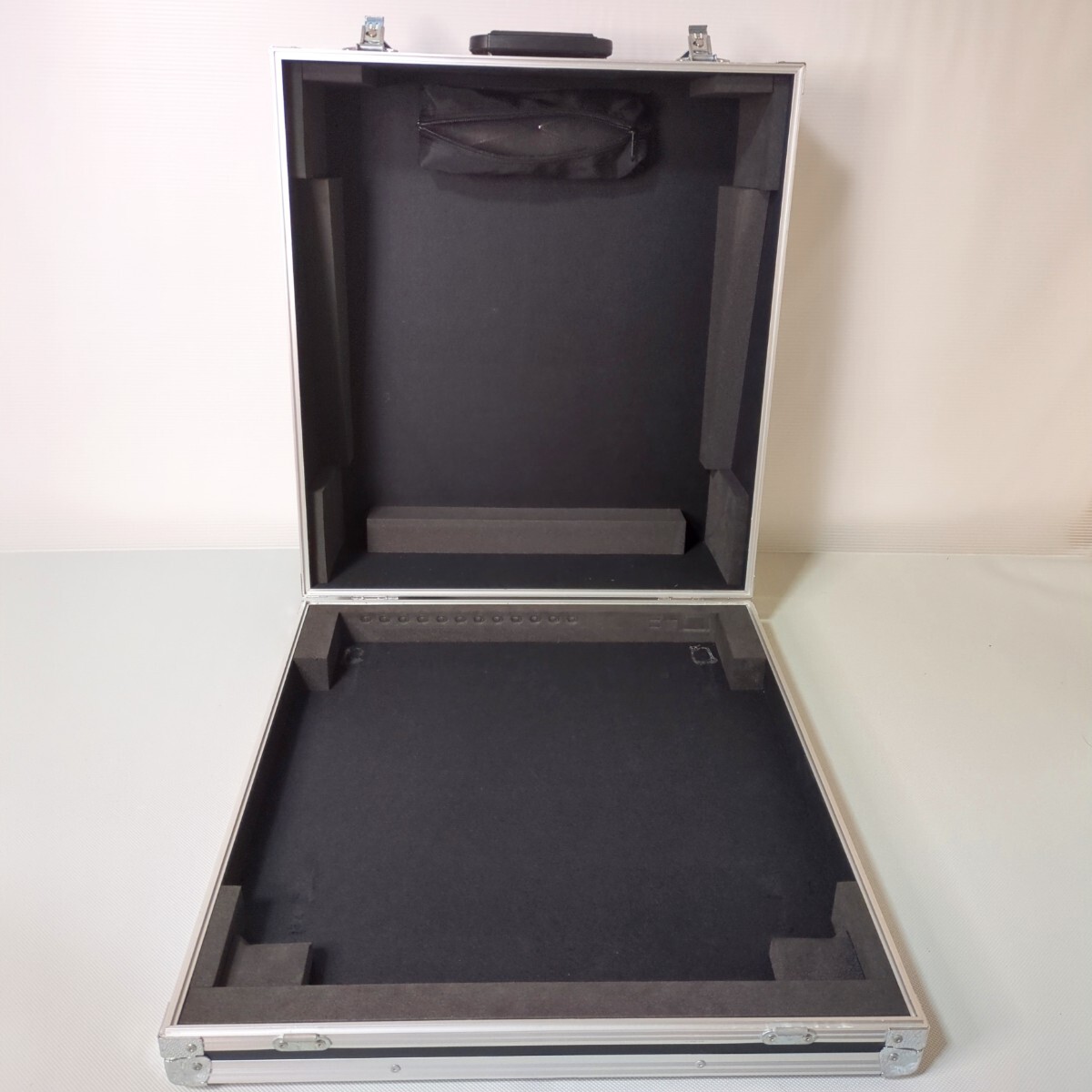 美品 Behringer アナログミキサー XENYX X2442USB 24チャンネル4バス 1ノブコンプ エフェクト USBオーディオインターフェース_画像9