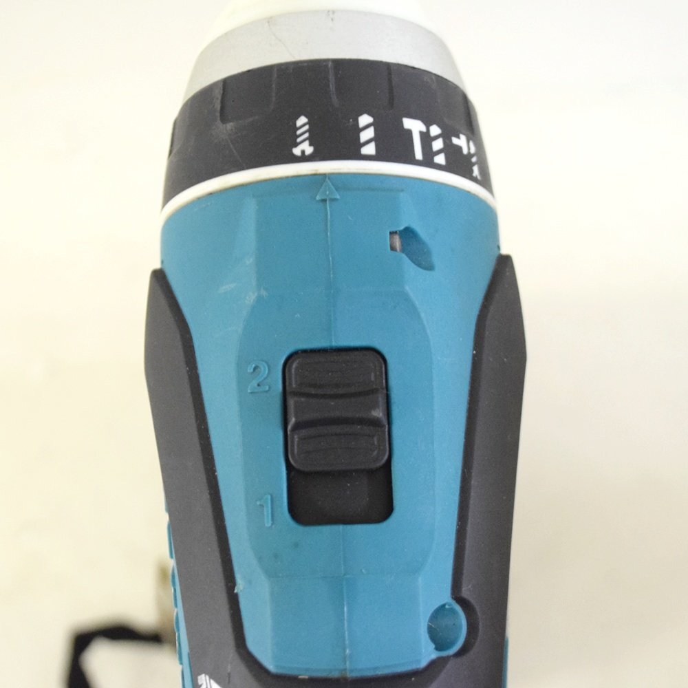 良品 マキタ 充電式 4モードインパクトドライバ TP141D 回転数0～2700rpm 打撃数0～3200rpm バッテリー BL1830付属 makita_画像4