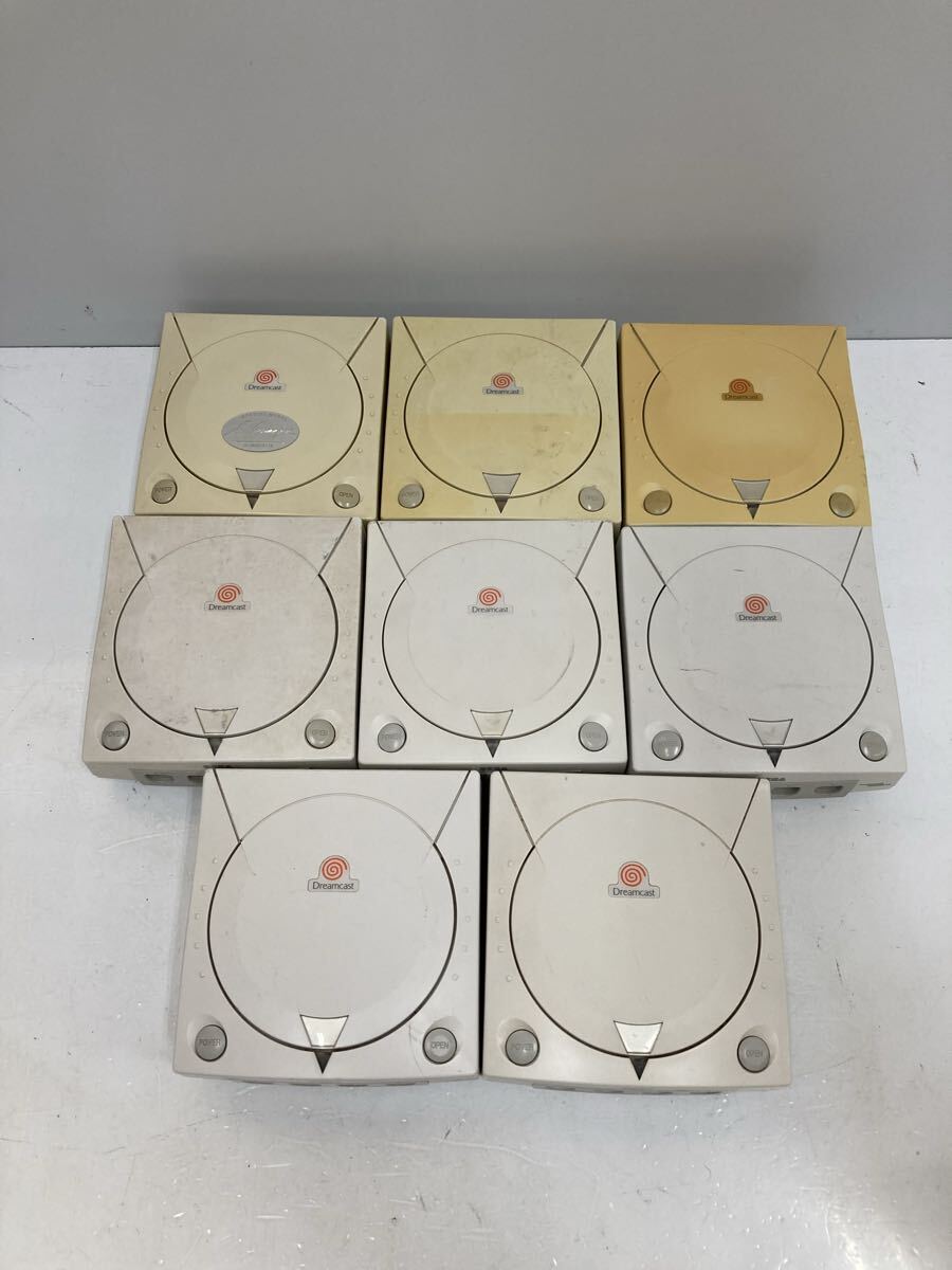 SEGA ドリームキャスト 8台 まとめ 動作未確認 ジャンク扱い 1121-413_画像1