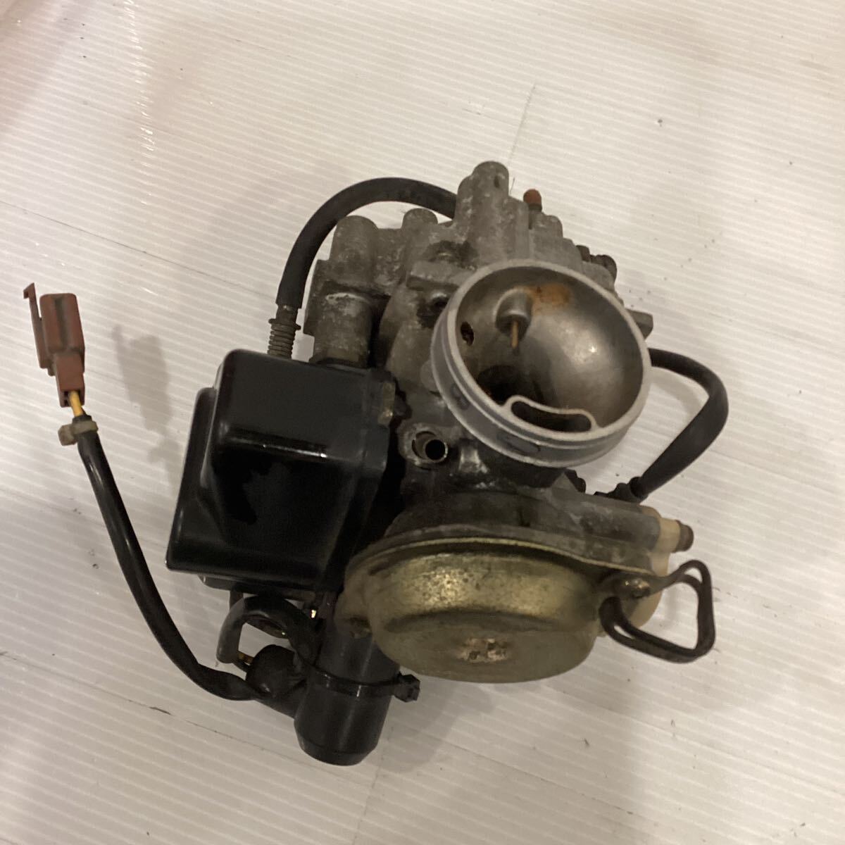 A53-8 スズキ ヴェクスター150 CG42A キャブレター　動作確認済み 純正部品_画像2