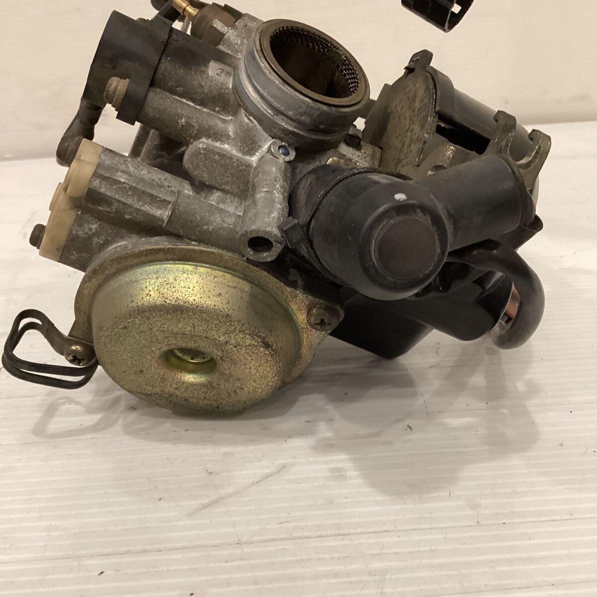 A53-8 スズキ ヴェクスター150 CG42A キャブレター　動作確認済み 純正部品_画像5