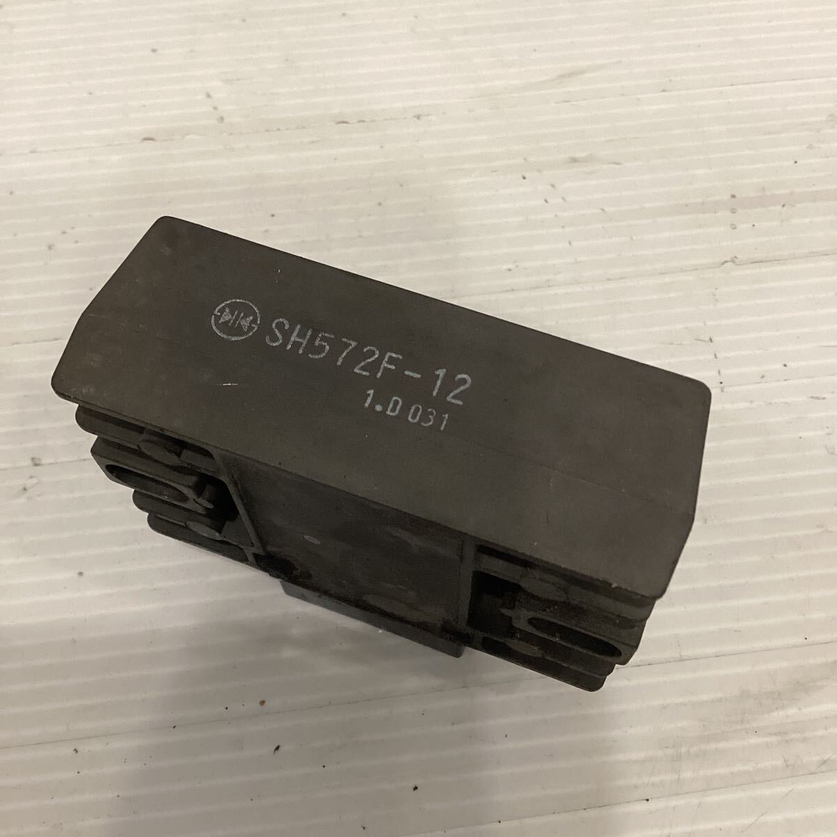 B39-44 スズキ アドレスV125S CF4MA レギュレーター　動作確認済み 純正部品_画像5