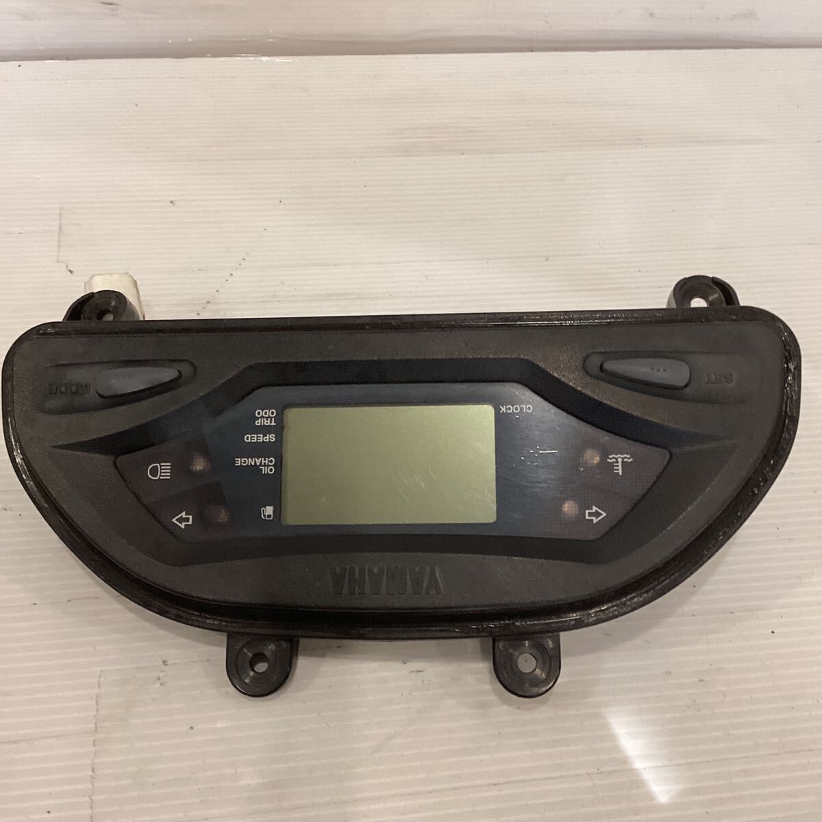 E61-15 ヤマハ マジェスティ125 キャブ車 5CA スピードメーター　動作確認済み 純正部品_画像1