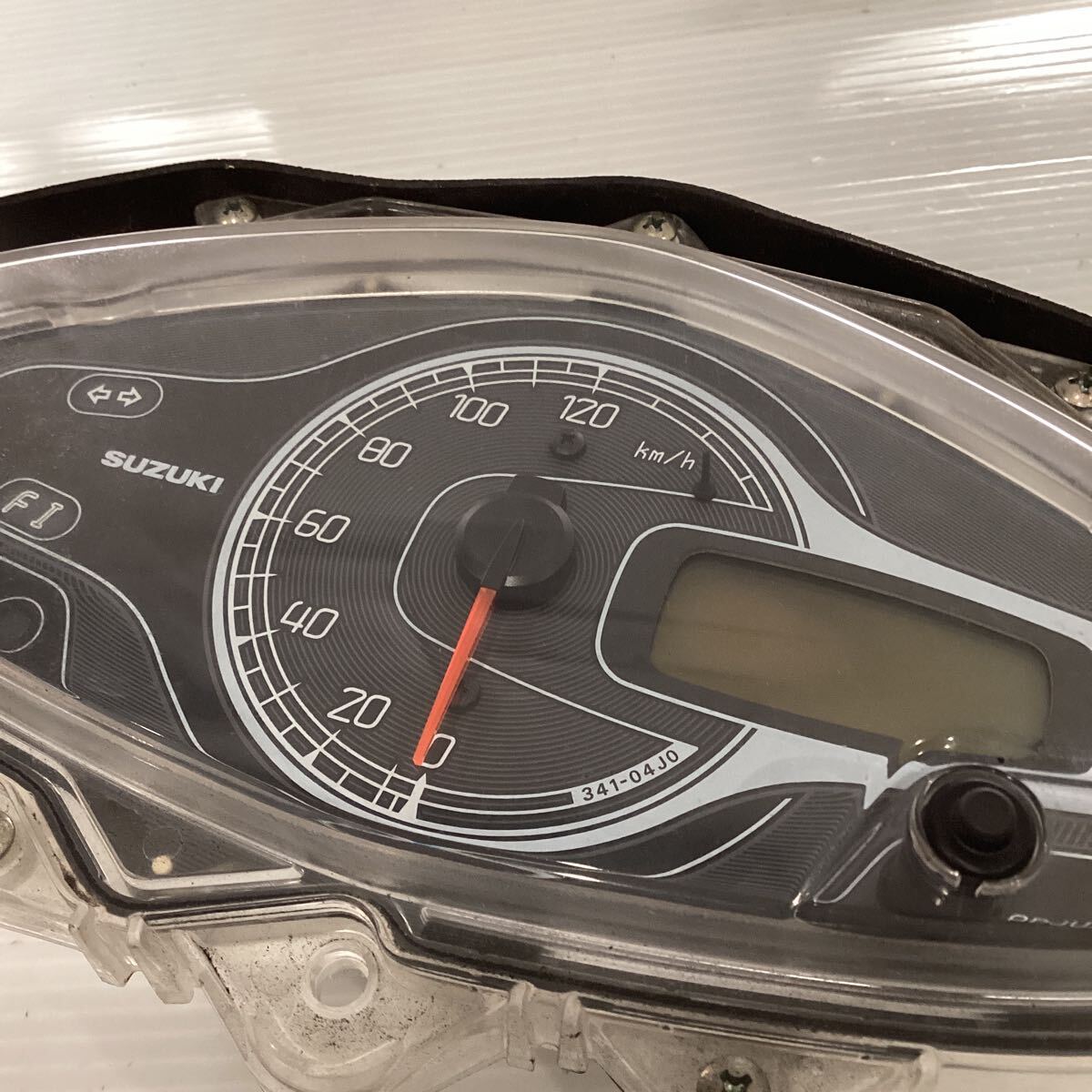 E61-21 スズキ アドレスV125S CF4MA スピードメーター 動作確認済み 純正部品_画像2