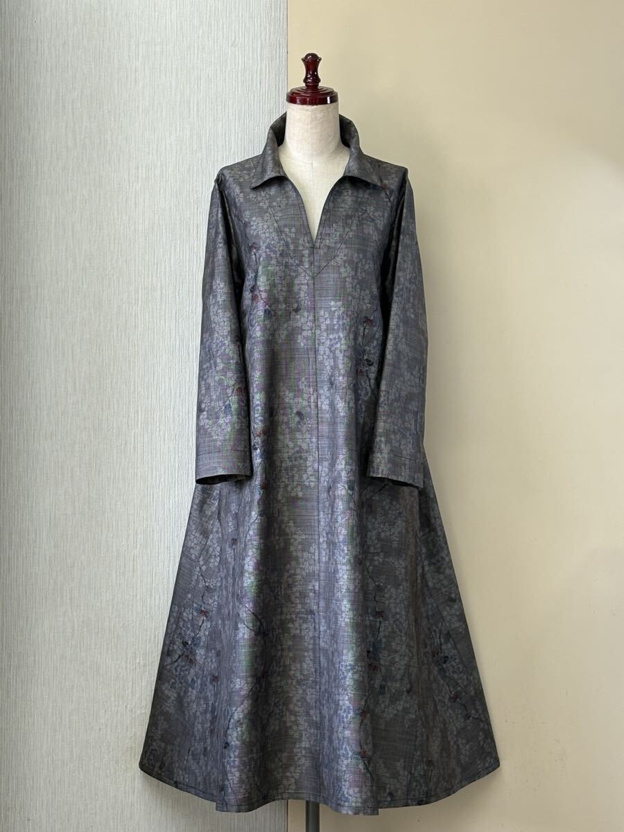 着物リメイク★ 正絹★ 紬★ 焦茶色★草花★シャツカラー、ロングフレアーワンピース_画像1