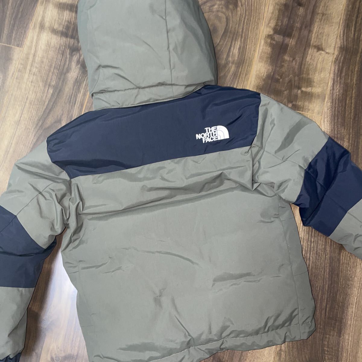 ノースフェイス バルトロライトジャケット ダウンジャケット 新品 120㎝ THE NORTH FACE 正規店購入_画像3