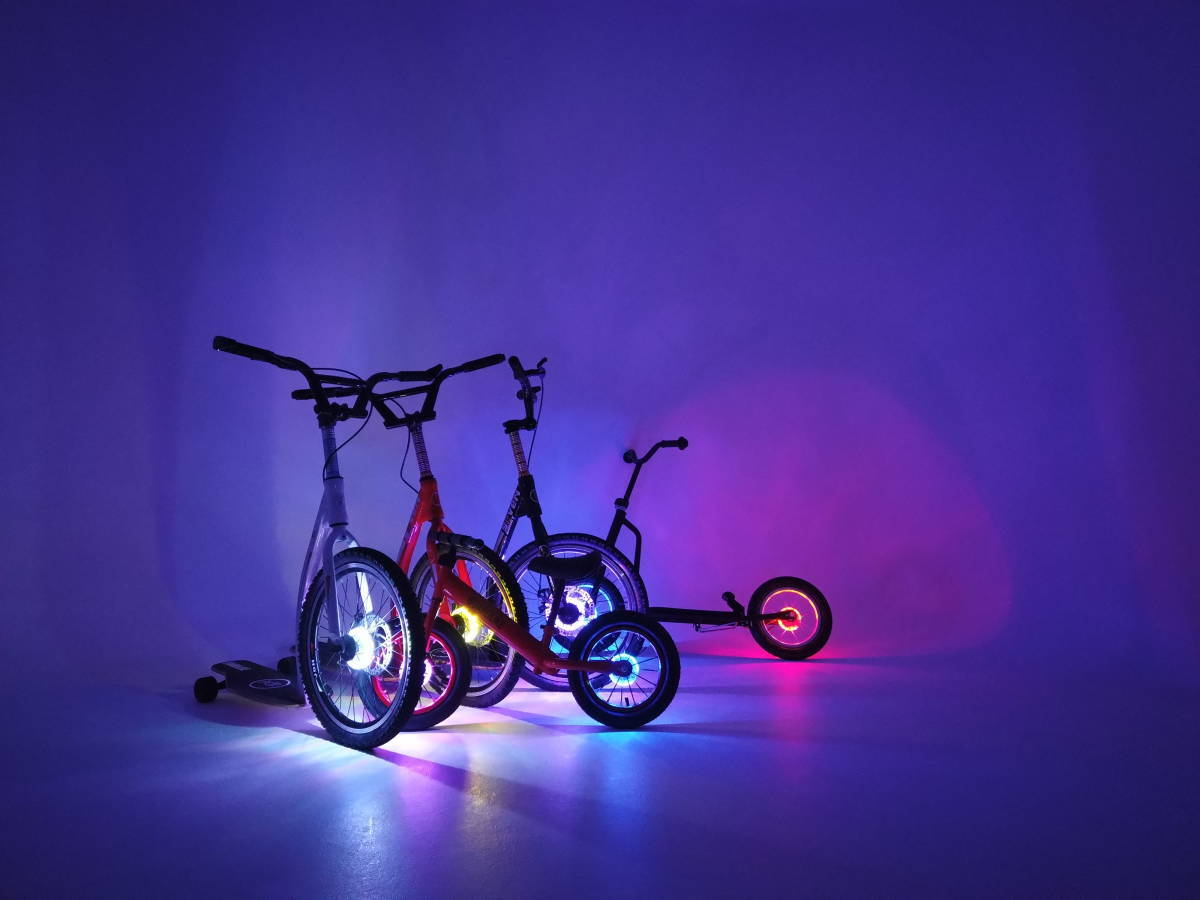 キッズ専門店、子供の成長に必要な玩具■キックボード■ライトあり■バギークロス■ボードライク■キックスクーター■キックスケーター_画像4