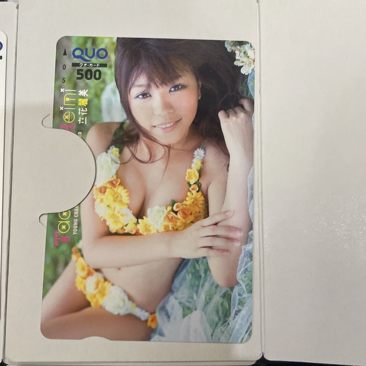 No159 Young Champion QUO карта идол gravure 