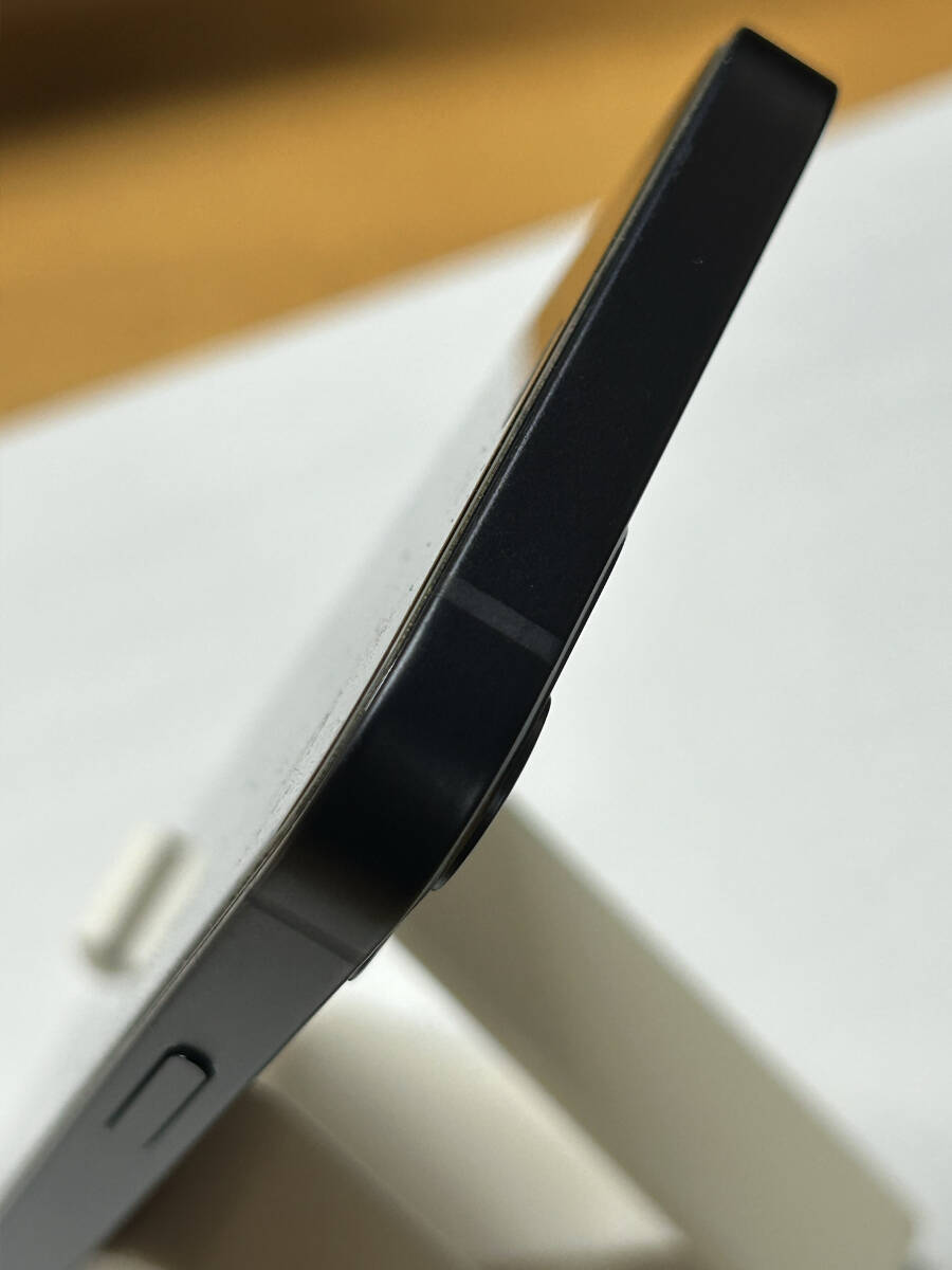 iPhone12 mini 128GB черный sim free прекрасный товар ( б/у )Apple( Apple ) б/у. оригинальный покрытие . новый товар. экран стекло 1 листов имеется 