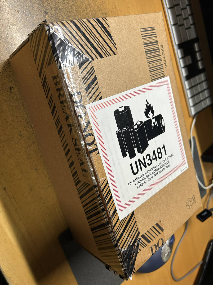 iPhone12 mini 128GB черный sim free прекрасный товар ( б/у )Apple( Apple ) б/у. оригинальный покрытие . новый товар. экран стекло 1 листов имеется 