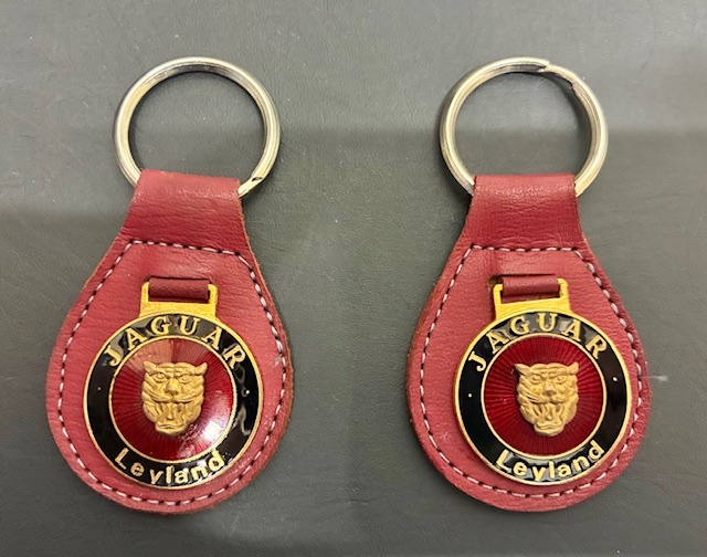 JAGUAR　Leyland　本革レザー　キーホルダー　2個_画像1