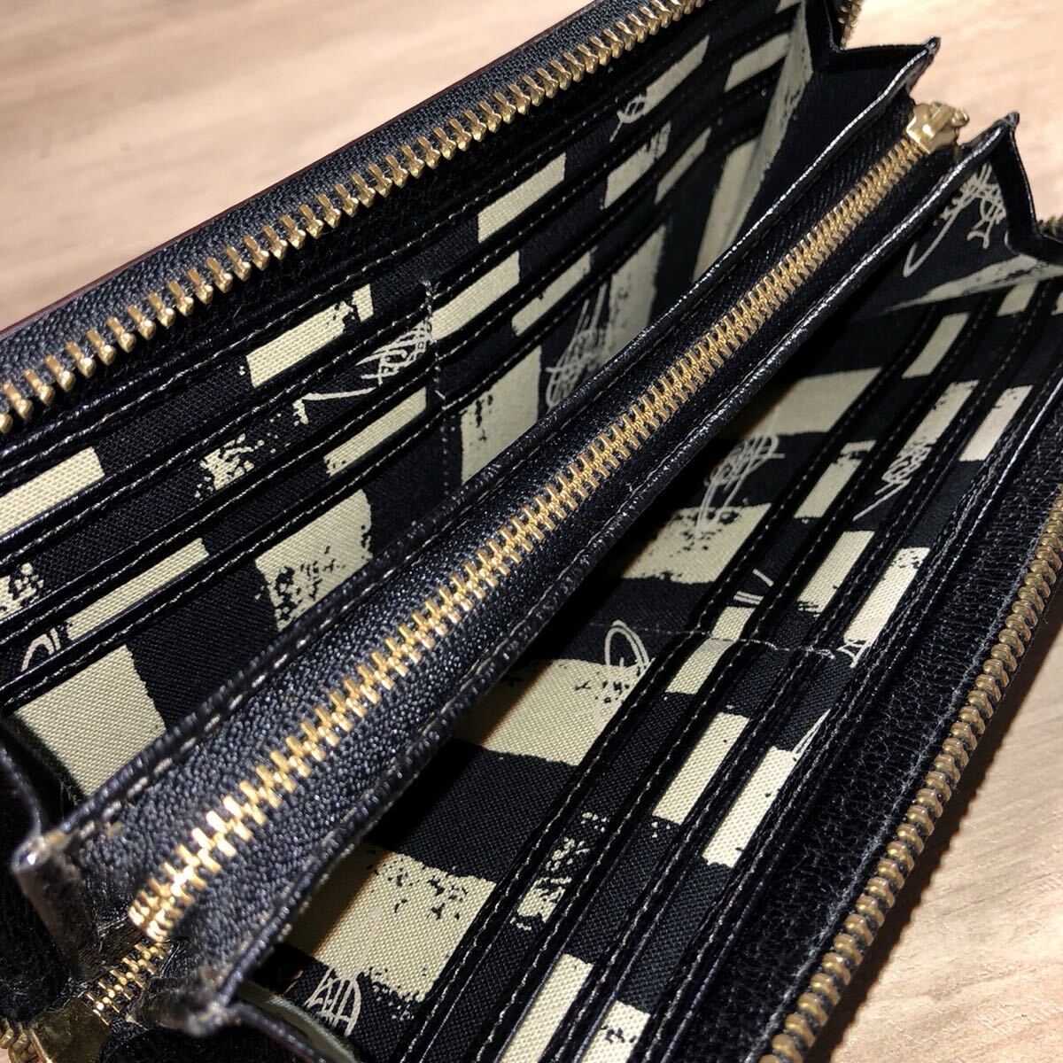 ヴィヴィアンウエストウッド Vivienne Westwood ラウンドファスナー　オーブ　レア_画像3