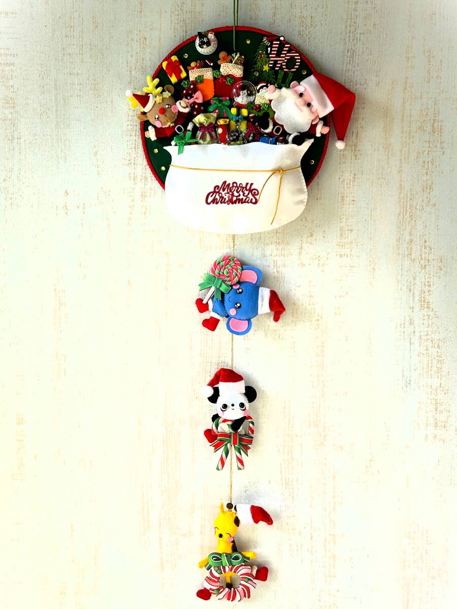 HAPPY*ハンドメイド*フェルト*クリスマス*リース*壁飾り*インテリア*サンタ*プレゼント*ケーキ*靴下*ゾウ*パンダ*キリン*_画像1