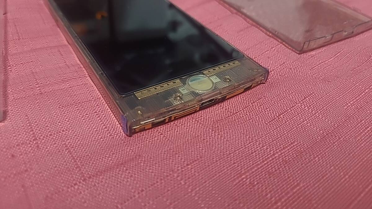 auケイタイ FX0 LGL25 GOLD 携帯電話 スマートフォン_画像5