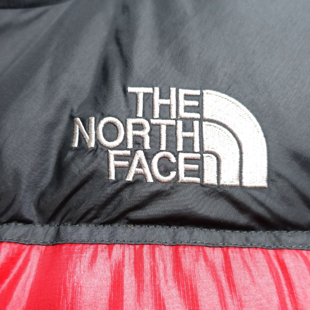 THE NORTH FACE ノースフェイス ヌプシ ダウンベスト 700FP メンズ Sサイズ 正規品 レッド Z5943_画像4