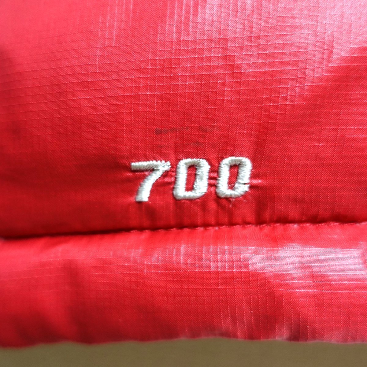 THE NORTH FACE ノースフェイス ヌプシ ダウンベスト 700FP メンズ Sサイズ 正規品 レッド Z5943_画像5