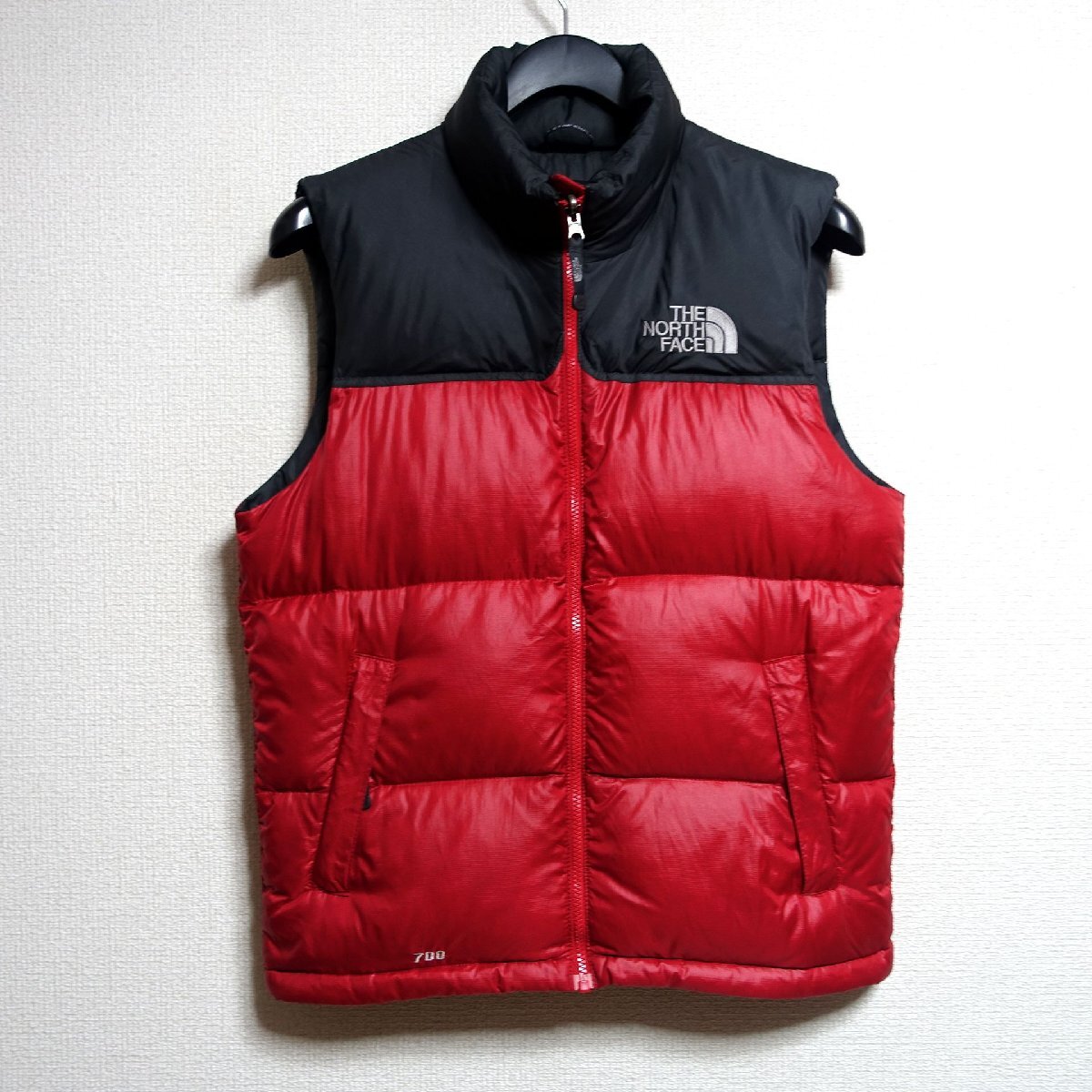 THE NORTH FACE ノースフェイス ヌプシ ダウンベスト 700FP メンズ Sサイズ 正規品 レッド Z5943_画像1