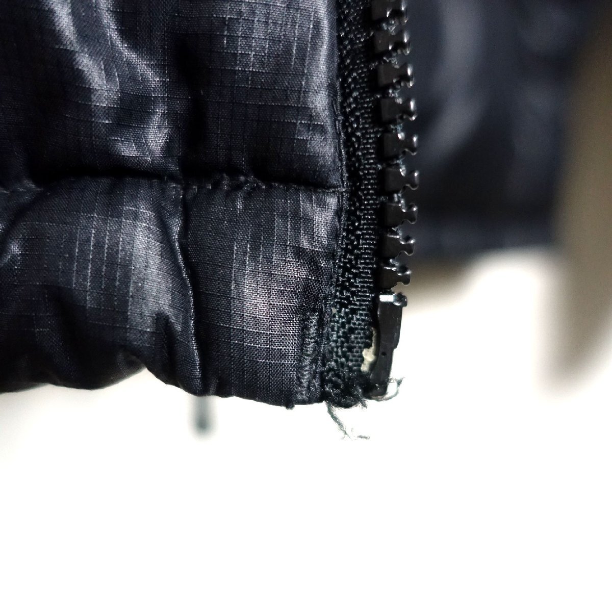 THE NORTH FACE ノースフェイス ヌプシ ダウンジャケット 700FP メンズ Sサイズ 正規品 ブラック Z5968_画像9