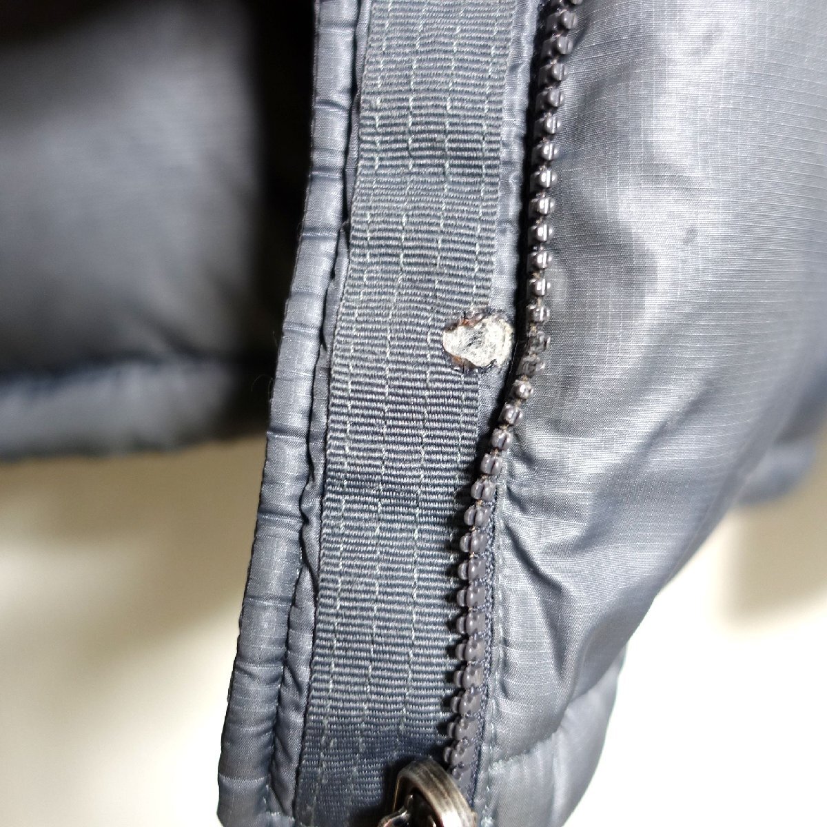 THE NORTH FACE ノースフェイス ヌプシ ダウンジャケット 700FP メンズ Sサイズ 正規品 グレー Z6021_画像7