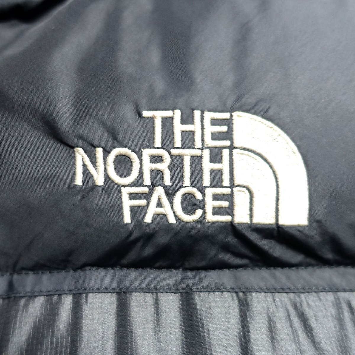 THE NORTH FACE ノースフェイス ヌプシ ダウンベスト 700FP メンズ Sサイズ 正規品 ブラック D10359_画像4