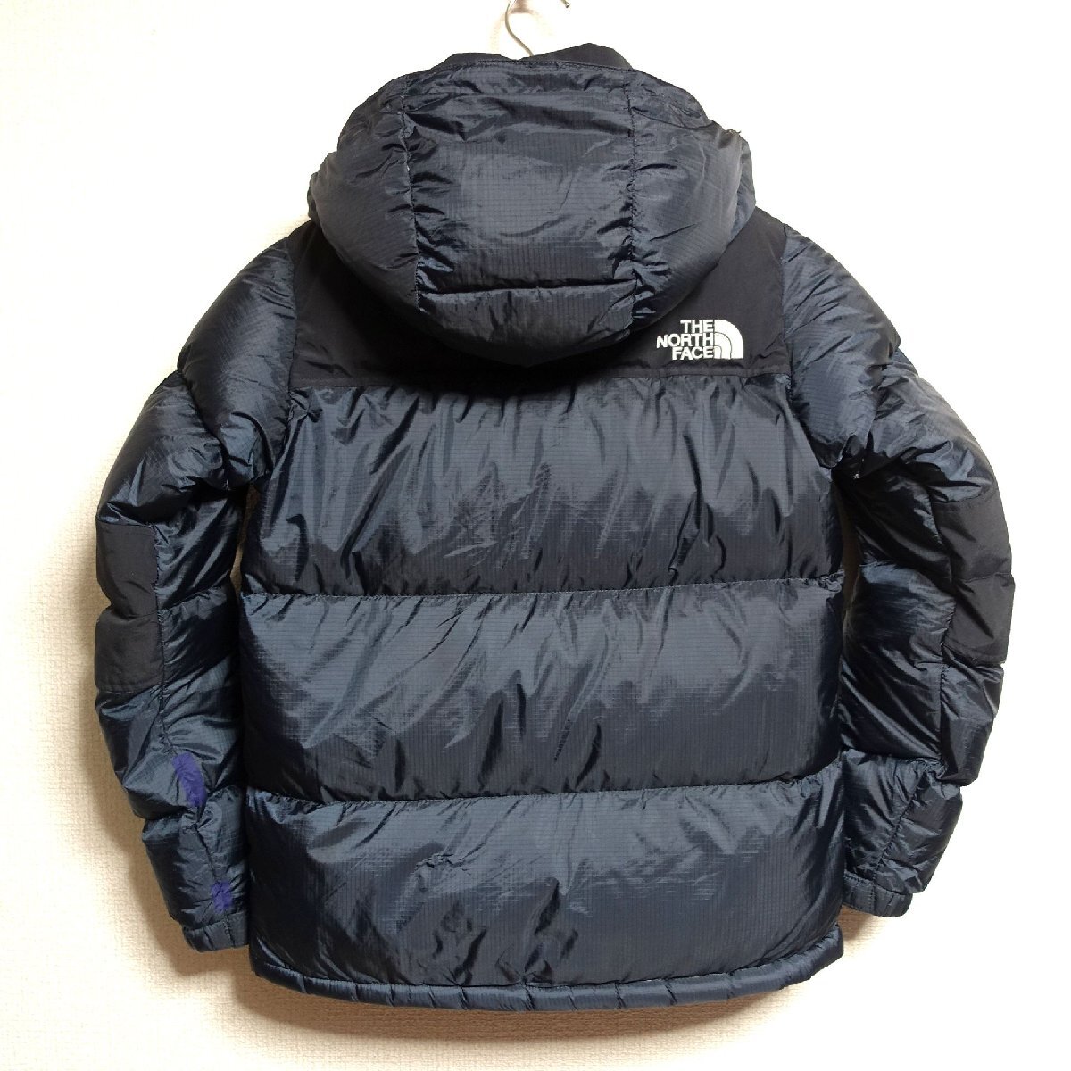 THE NORTH FACE ノースフェイス サミットシリーズ バルトロ ダウンジャケット 700FP メンズ Sサイズ 正規品 ブラック ネイビー D10385_画像2