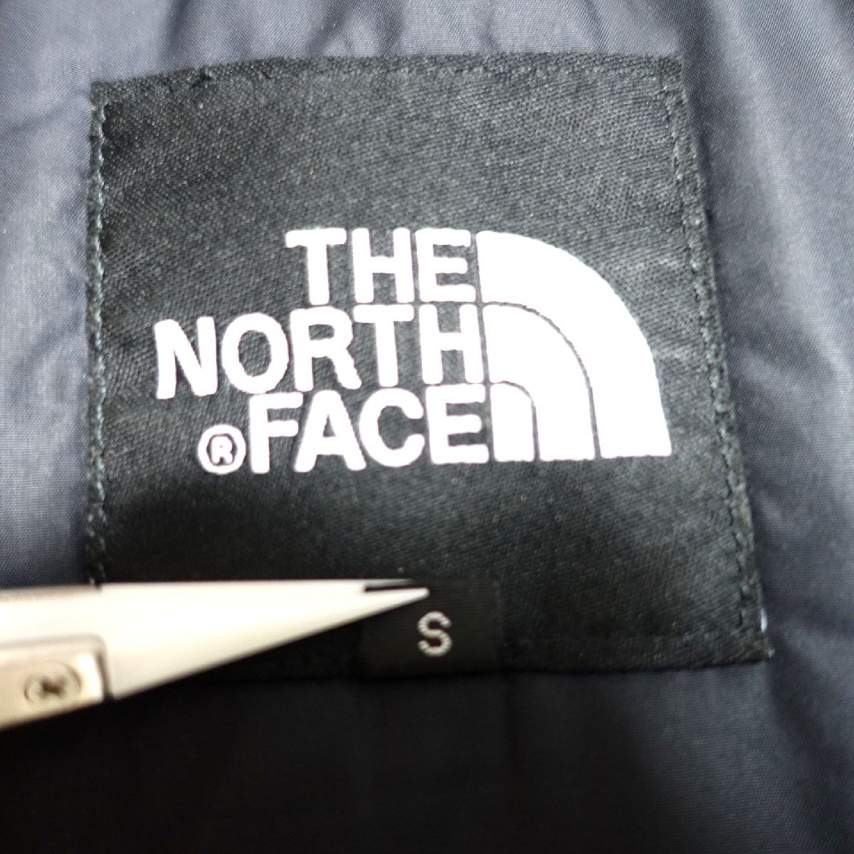 THE NORTH FACE ノースフェイス ヌプシ ダウンジャケット 700FP メンズ Sサイズ 正規品 ブルー D10428_画像6