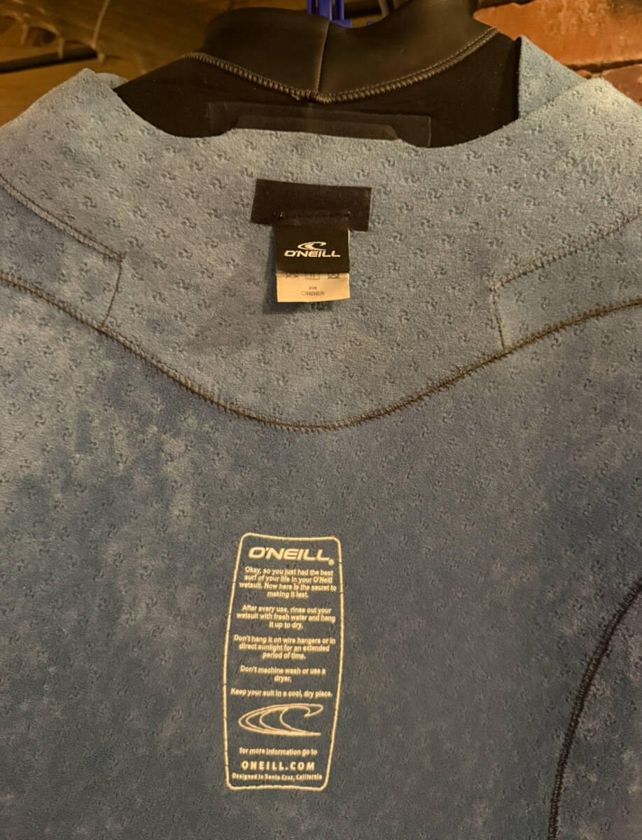 使用期間2ヶ月　O'NEILL オニール　冬用　セミドライ　定価16万円　オプション多数　美品_画像8