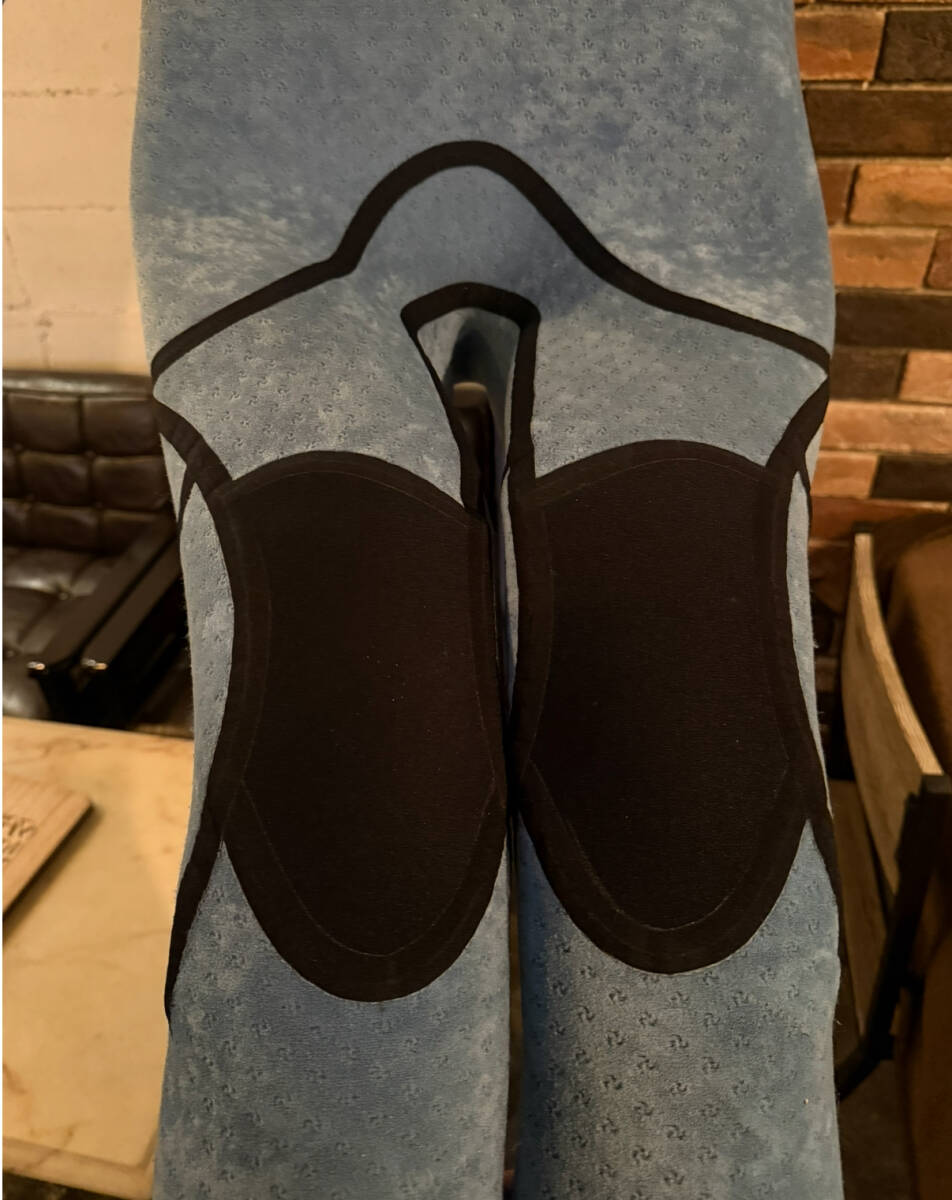 使用期間2ヶ月　O'NEILL オニール　冬用　セミドライ　定価16万円　オプション多数　美品_画像9