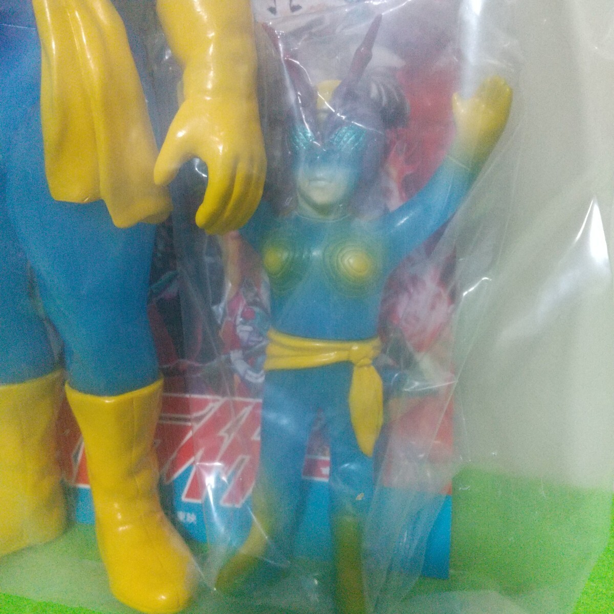 蜂女 （ミニソフビ付き） 仮面ライダー 東映レトロソフビコレクション 蜂女新色_画像3