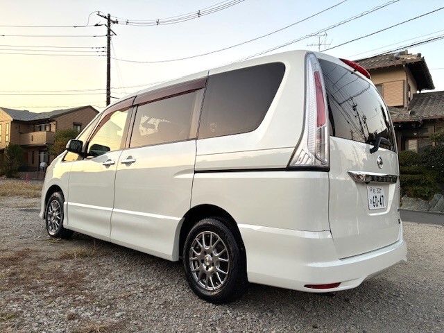 程度良好★車検ロングR9年8月★H23年式26セレナハイウェイスター★人気のパール/左右パワスラ/ナビ地デジ/Bカメラ/クルコン★快調/綺麗です_画像4
